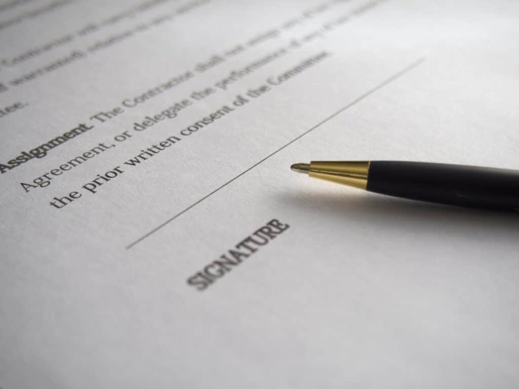 Requalification of a distribution contract into an employment contract
